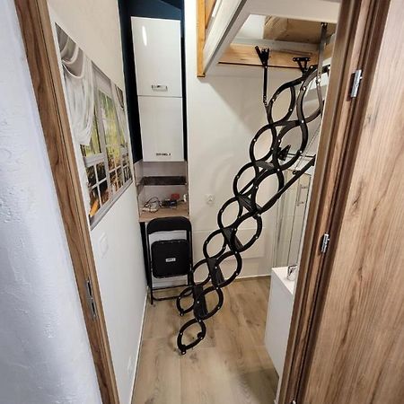 Micro Apartments 2,5 Qm - Najmniejsze Apartamenty Swiata 2,5 Mkw Cracovia Exterior foto