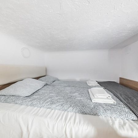 Micro Apartments 2,5 Qm - Najmniejsze Apartamenty Swiata 2,5 Mkw Cracovia Exterior foto