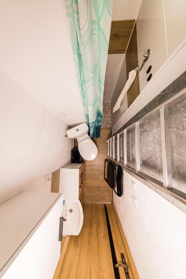 Micro Apartments 2,5 Qm - Najmniejsze Apartamenty Swiata 2,5 Mkw Cracovia Exterior foto